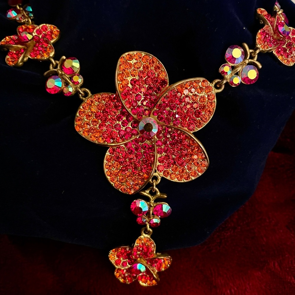 Vibrant Floral Necklace with Orange and Red Crystals